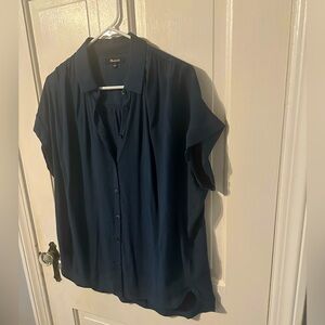 Dark blue small madewell short sleeve button up